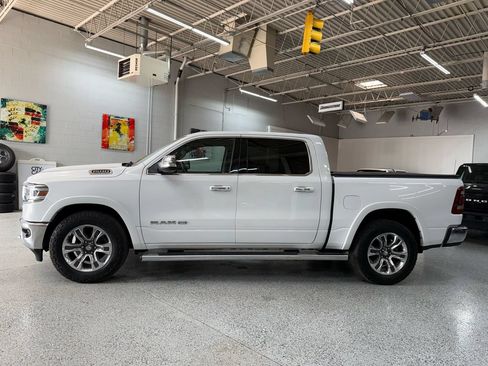Used 2022 RAM 1500 Limited AWD/4WD image 2