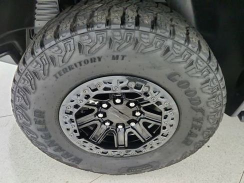 Used 2024 GMC Hummer EV 3X w/ Omega Edition image 57