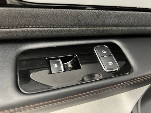 Used 2021 Lincoln Aviator Reserve w/ Equipment Group 208A AWD/4WD image 24