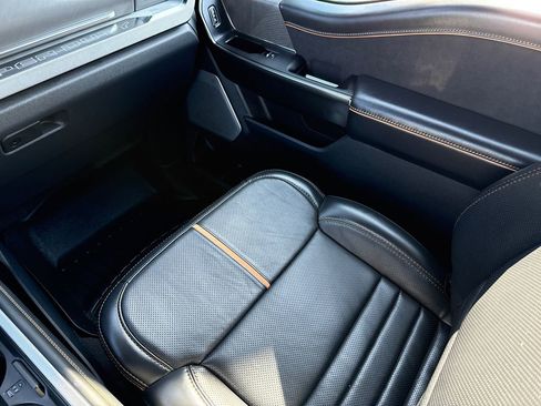 Used 2024 Ford F250 Platinum image 16