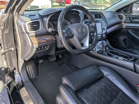 Used 2018 Nissan Maxima Platinum image 12