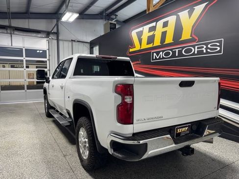 Used 2025 Chevrolet Silverado 2500 LT AWD/4WD image 14