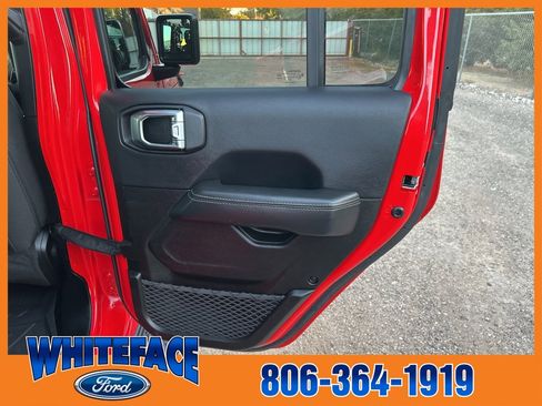 Used 2023 Jeep Gladiator Overland image 37