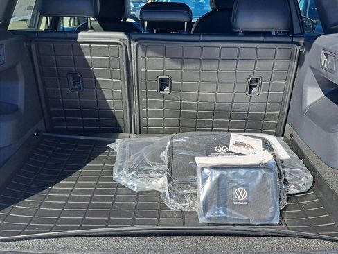 New 2026 Volkswagen Tiguan SE R-Line image 27