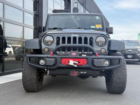 Used 2016 Jeep Wrangler Unlimited Rubicon image 4
