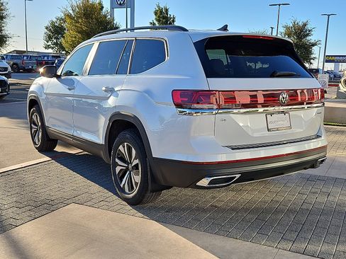 New 2026 Volkswagen Atlas SE image 2