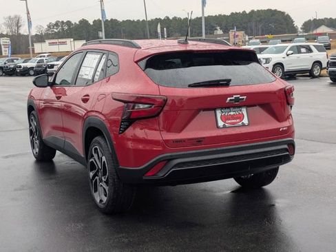 New 2026 Chevrolet Trax RS w/ Sunroof Package image 5
