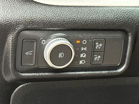 Used 2021 Ford Explorer XLT w/ Equipment Group 202A RWD image 25