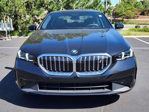Certified 2024 BMW i5 eDrive40i w/ Premium Package image 5