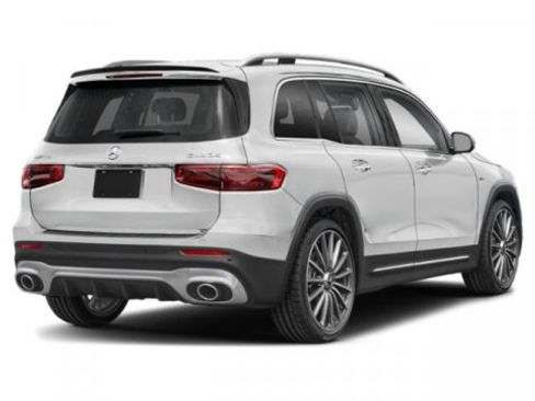 Used 2025 Mercedes-Benz GLB 35 AMG 4MATIC image 2