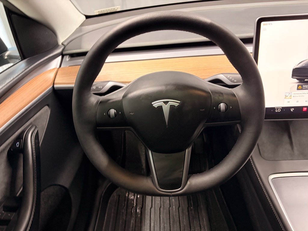 Used 2024 Tesla Model Y Long Range AWD/4WD image 13
