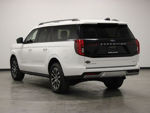 Used 2025 Ford Expedition Max Platinum AWD/4WD image 6