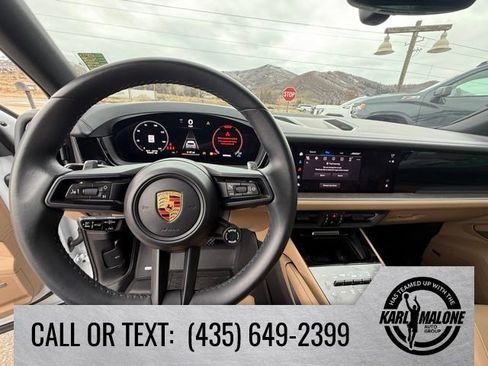 Used 2024 Porsche Cayenne Base image 13