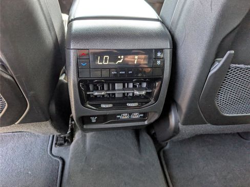 Used 2023 Jeep Grand Cherokee L Laredo AWD/4WD image 20