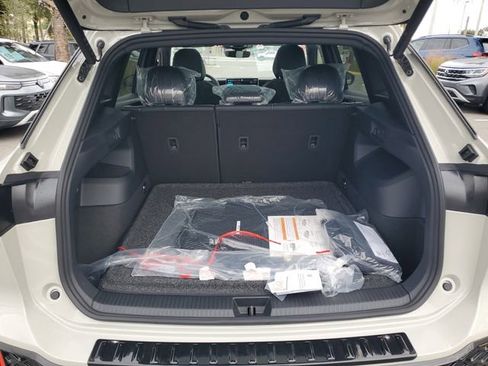 New 2026 Volkswagen Tiguan SE R-Line FWD image 7