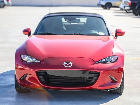 Used 2017 MAZDA MX-5 Miata Grand Touring RWD image 2