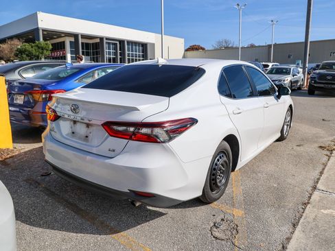 Used 2023 Toyota Camry LE image 8