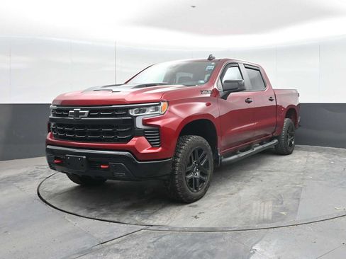 Used 2024 Chevrolet Silverado 1500 LT Trail Boss w/ LPO, Dark Essentials Package AWD/4WD image 5