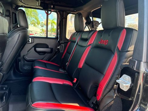 Used 2021 Jeep Wrangler Unlimited Sport AWD/4WD image 13