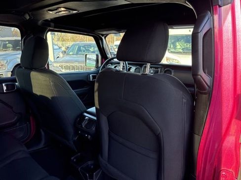 Used 2022 Jeep Wrangler Unlimited Sport image 27