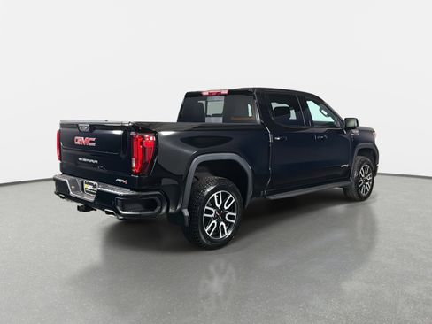Used 2024 GMC Sierra 1500 AT4 w/ Technology Package AWD/4WD image 3