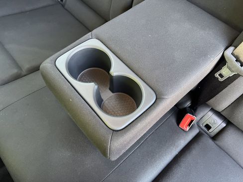 Used 2024 Nissan Rogue S image 18