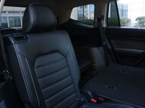 Used 2023 Volkswagen Atlas SEL Premium image 27