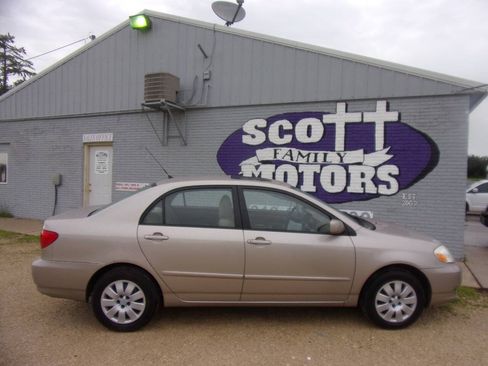 Used 2003 Toyota Corolla LE FWD image 1