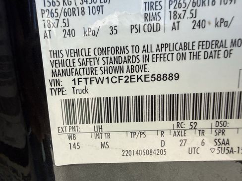 Used 2014 Ford F150 XLT w/ XLT Chrome Package image 31