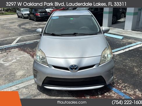 Used 2015 Toyota Prius Three FWD image 3