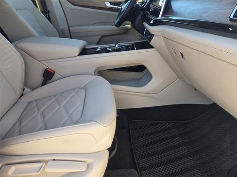 New 2026 Volkswagen Atlas SE image 12