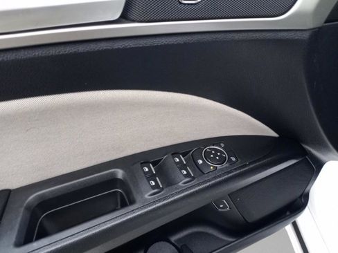 Used 2018 Ford Fusion S image 23