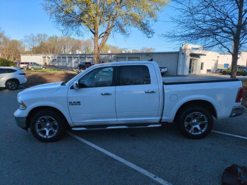 Used 2017 RAM 1500 Laramie image 4