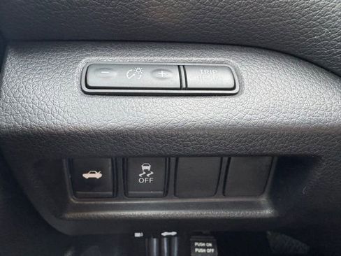 Used 2017 Nissan Altima 2.5 SV image 15