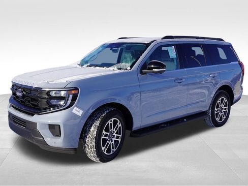 New 2025 Ford Expedition Active image 7