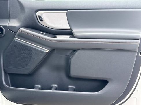 Used 2025 Ford Expedition Active RWD image 19