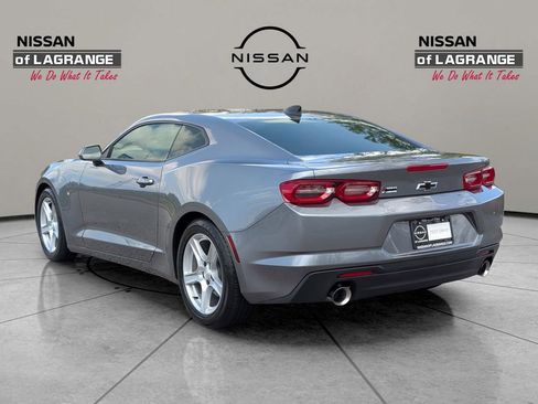 Used 2022 Chevrolet Camaro LT RWD image 7