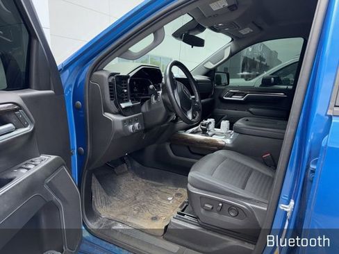 Used 2022 GMC Sierra 1500 Elevation w/ LPO, Elevation Black Package AWD/4WD image 3
