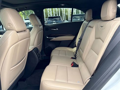 Used 2024 Cadillac XT4 Premium Luxury FWD image 10