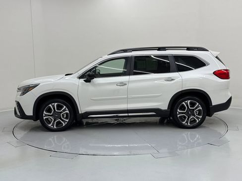 Used 2025 Subaru Ascent Touring image 2