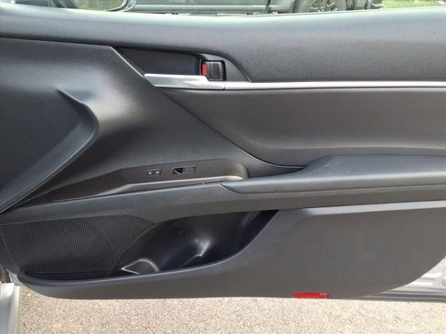 Used 2023 Toyota Camry SE w/ Cold Weather Package image 25