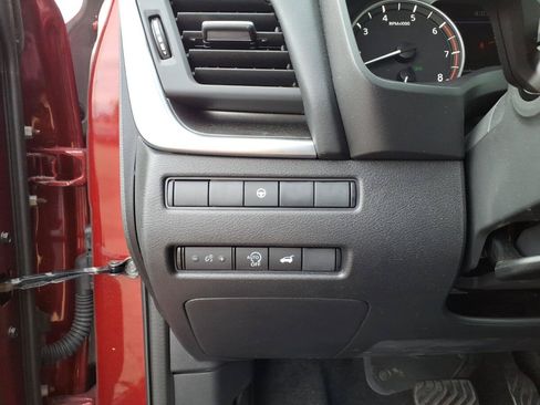 Used 2025 Nissan Rogue SV AWD/4WD image 20