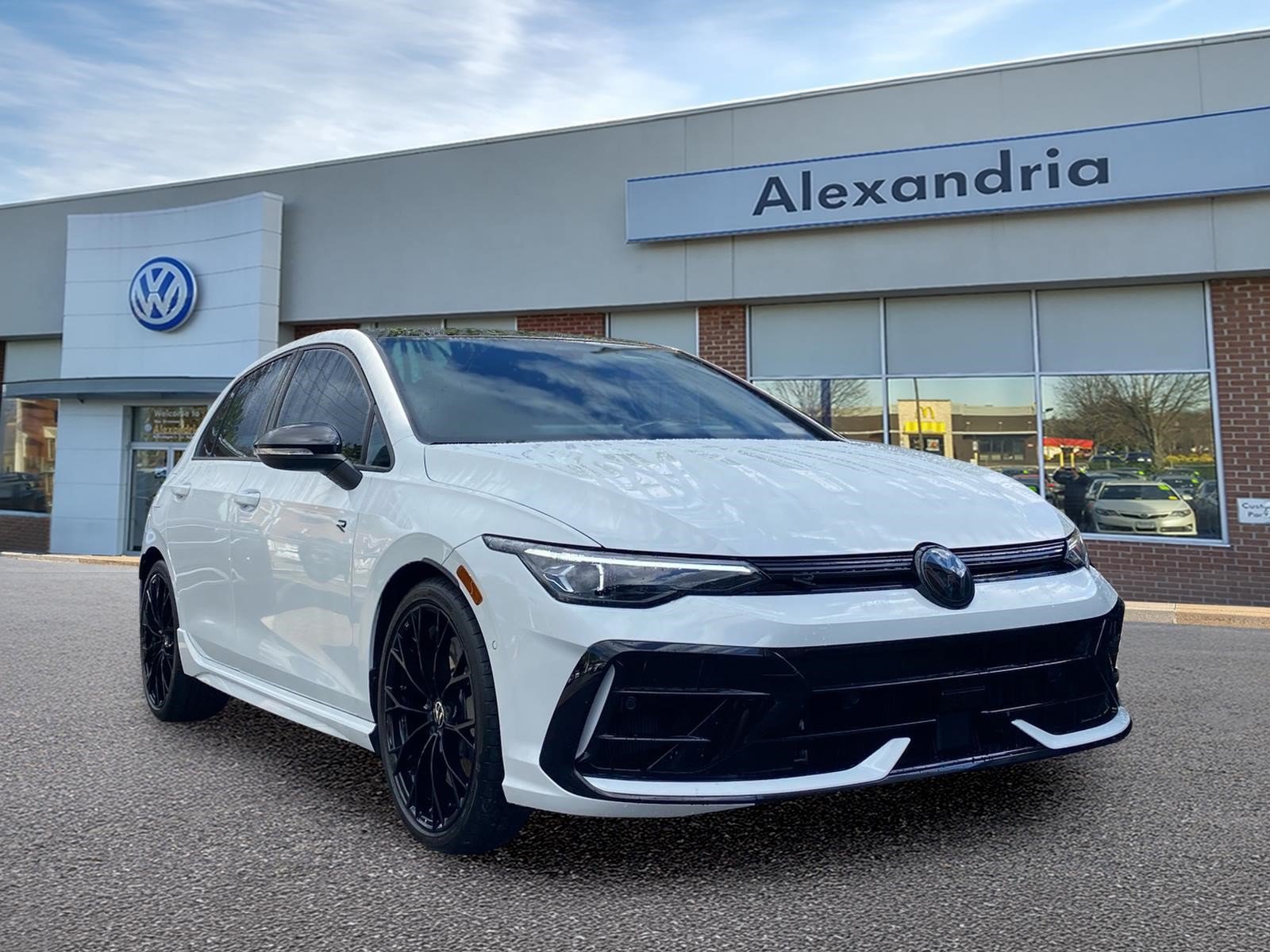 Certified 2025 Volkswagen Golf R Black Edition AWD/4WD image 1
