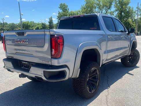 Used 2025 GMC Sierra 1500 AT4 w/ AT4 Premium Package AWD/4WD image 4