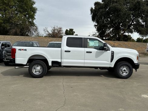 New 2026 Ford F250 XL w/ XL Off-Road Package image 2