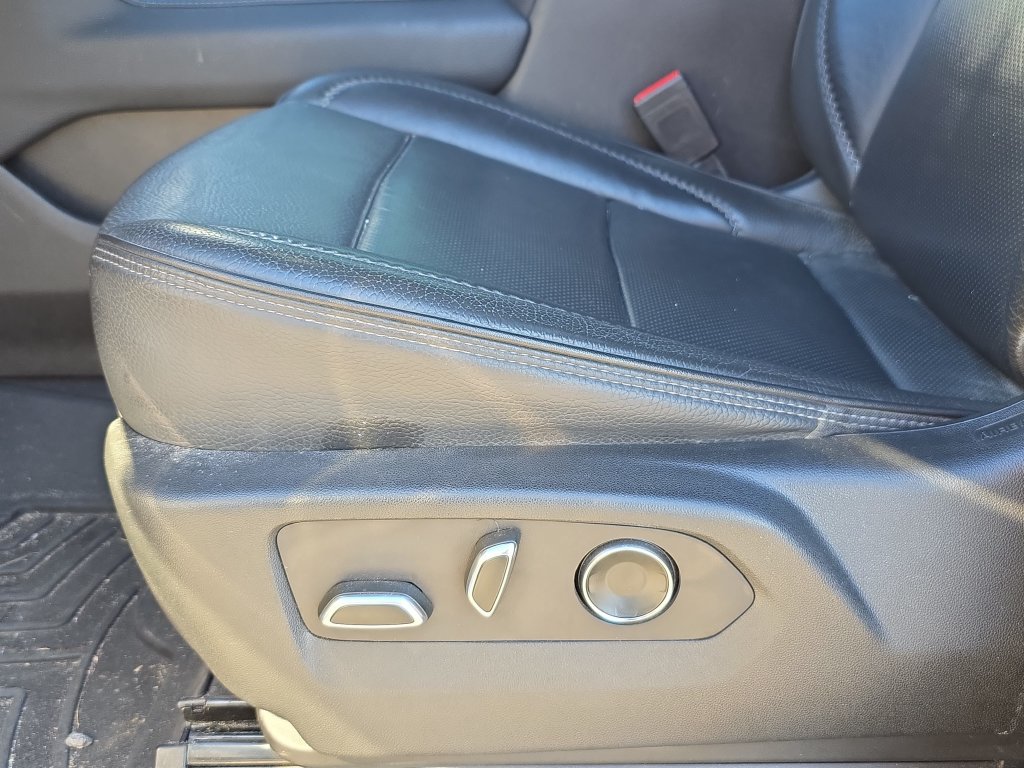 Used 2021 GMC Yukon Denali RWD image 36