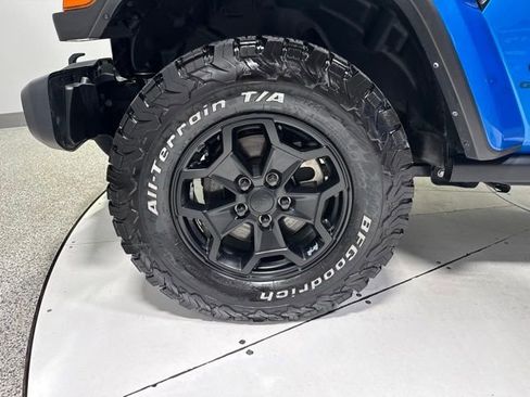 Used 2021 Jeep Gladiator Sport AWD/4WD image 6