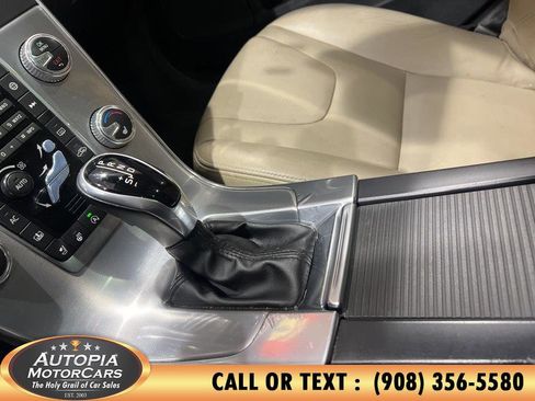 Used 2018 Volvo S60 T5 Inscription image 28