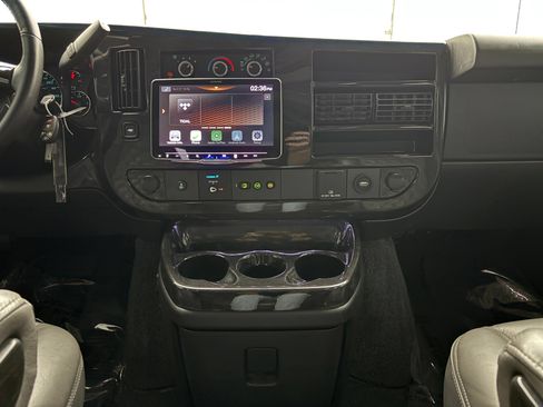 Used 2023 Chevrolet Express 2500 Extended RWD image 25