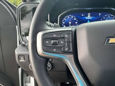 Used 2025 Chevrolet Silverado 1500 LT AWD/4WD image 30